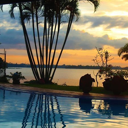 Blue Water Villa Piliyandala Exterior photo