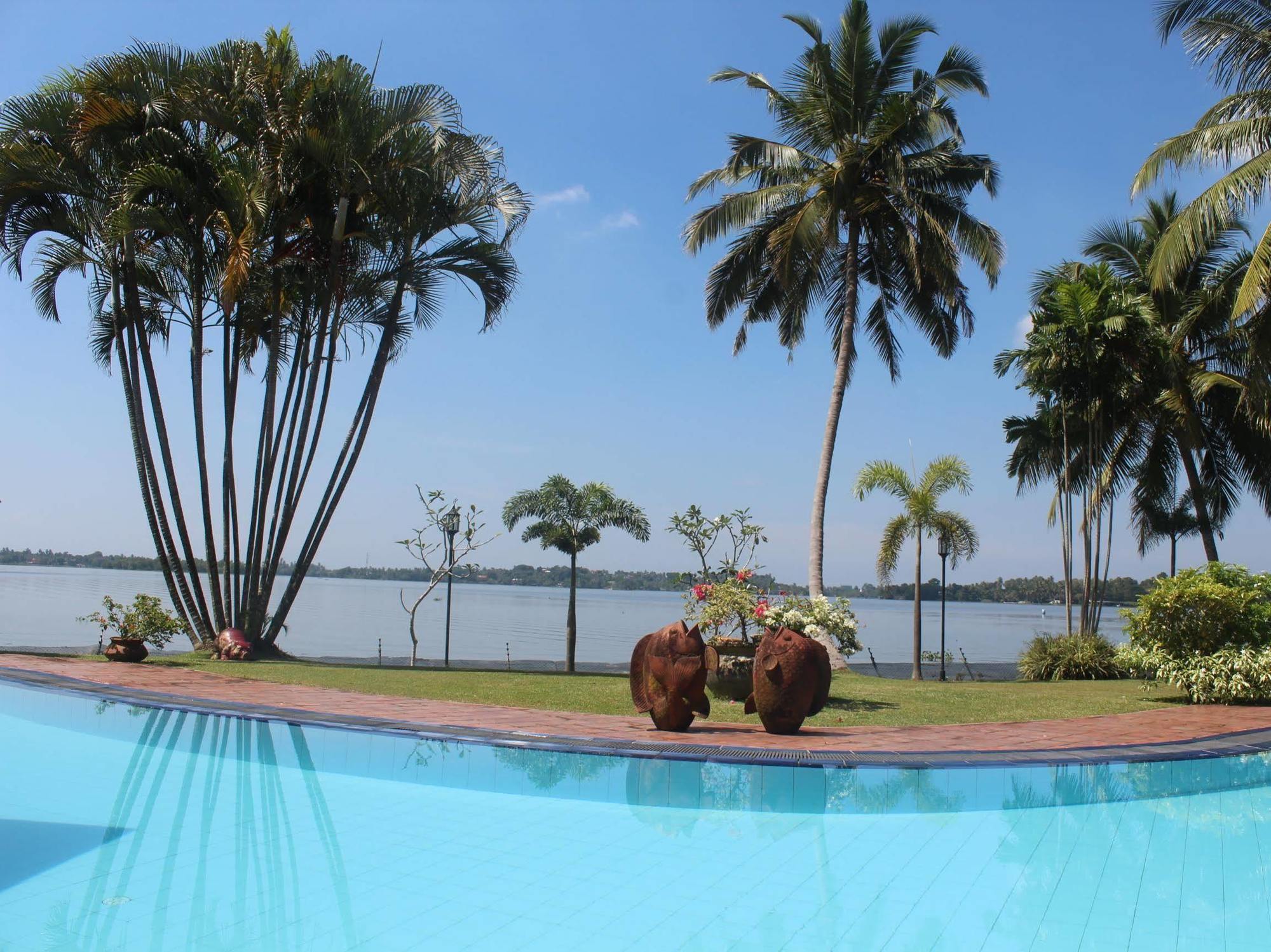 Blue Water Villa Piliyandala Exterior photo