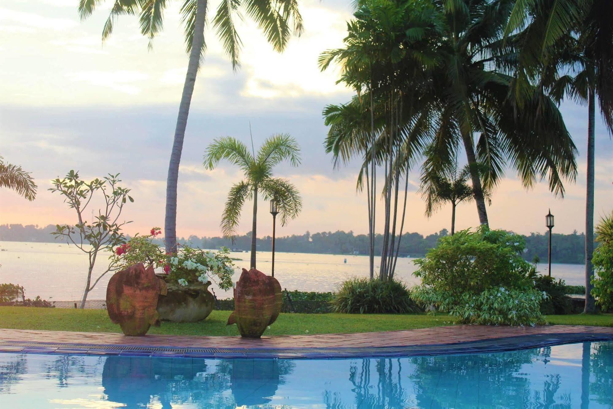 Blue Water Villa Piliyandala Exterior photo
