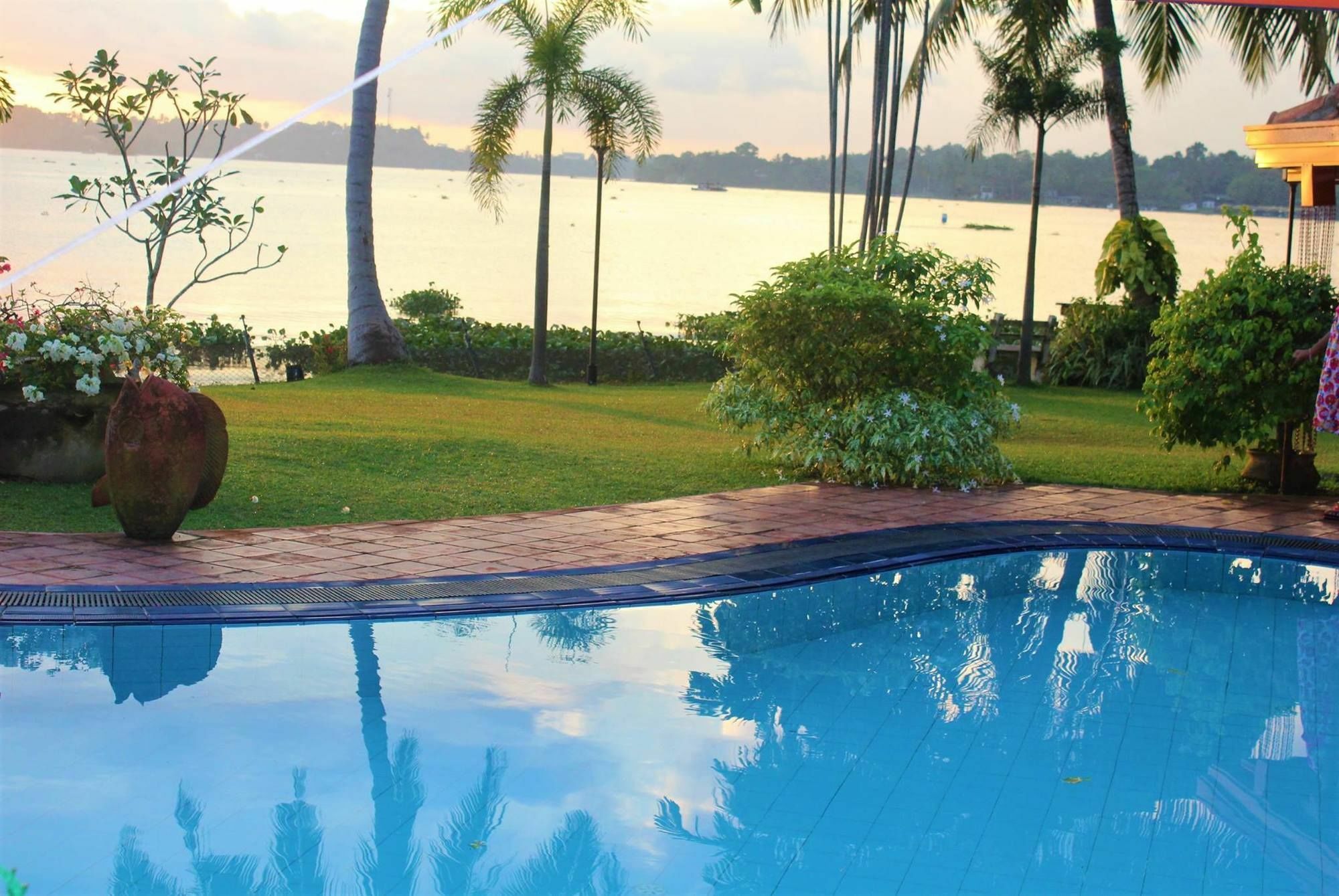 Blue Water Villa Piliyandala Exterior photo
